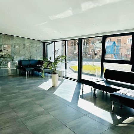 Designer Apartments In The City Center 리우네 외부 사진