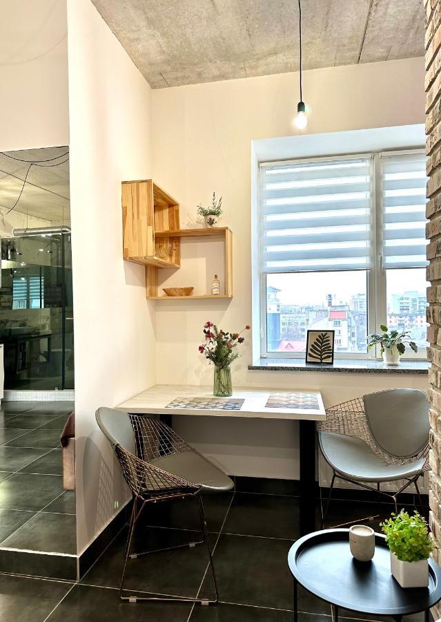 Designer Apartments In The City Center 리우네 외부 사진