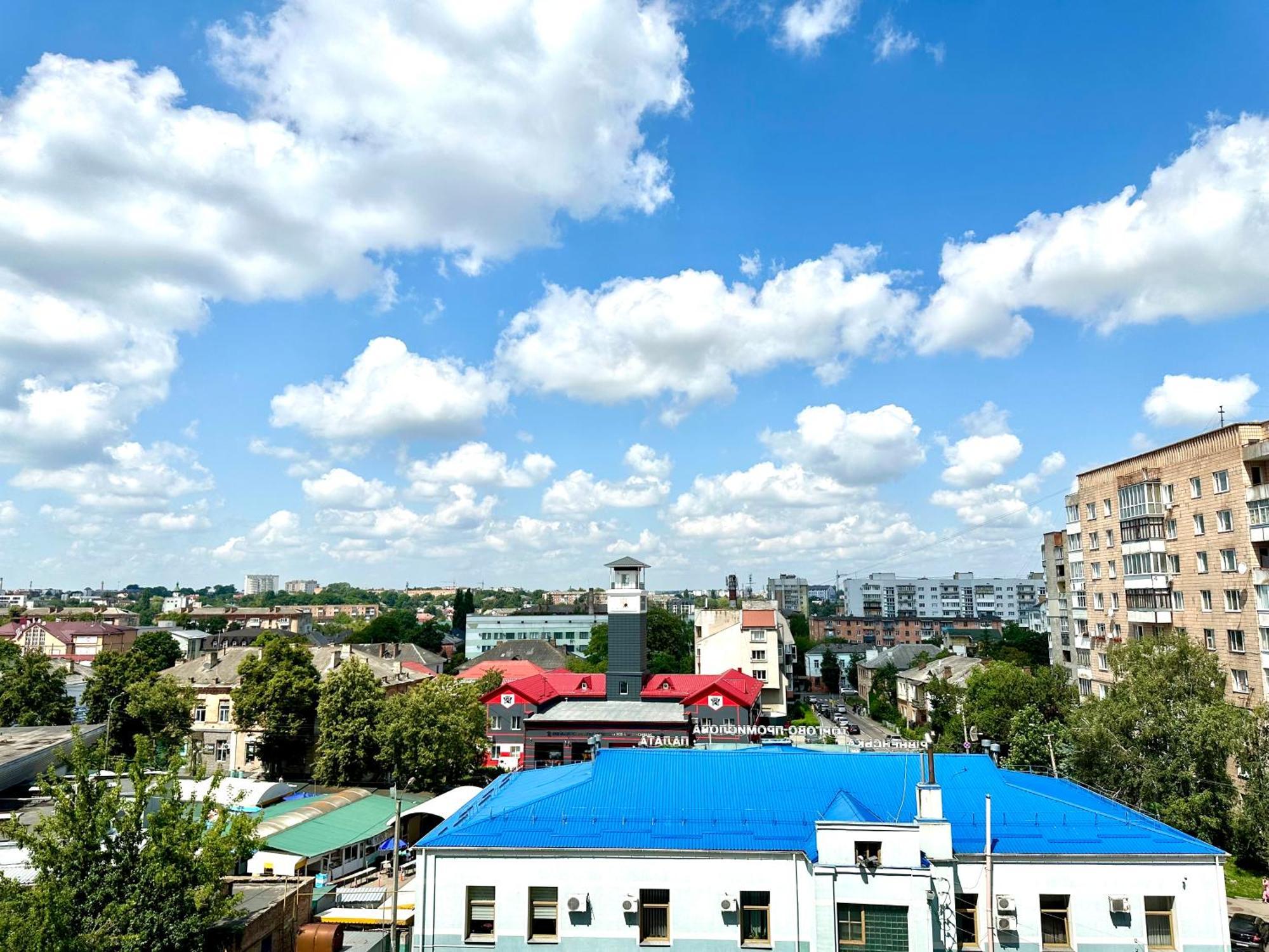 Designer Apartments In The City Center 리우네 외부 사진
